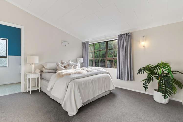 2 Memorial Drive Parahaki_22