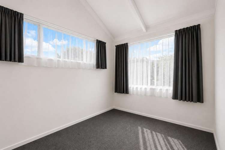 A/9 Logan Place 11601_7