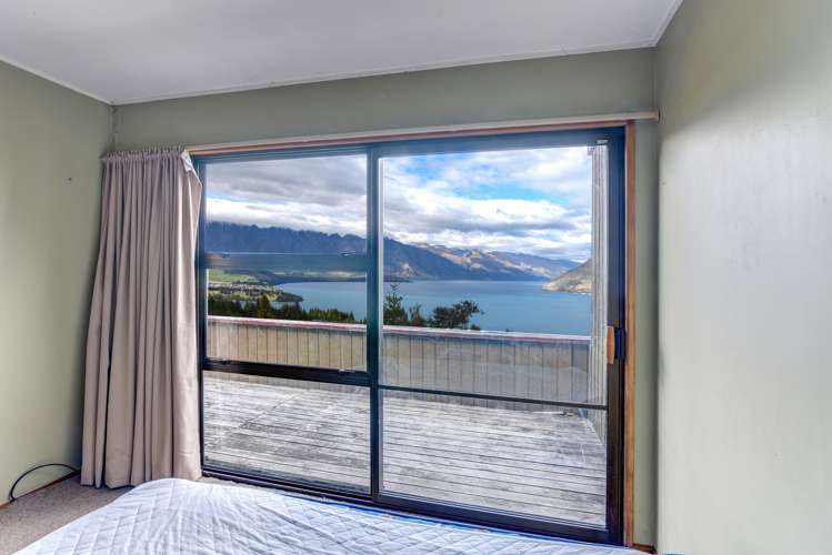 118b Wynyard Crescent Fernhill/Sunshine Bay_11