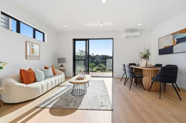 Lots1-3/12 Totaravale Drive_3