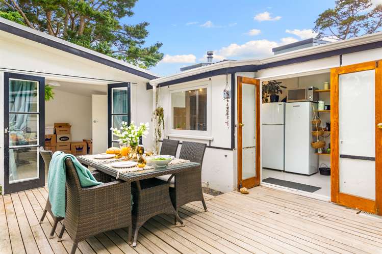 29 Kauri Point Road Laingholm_23