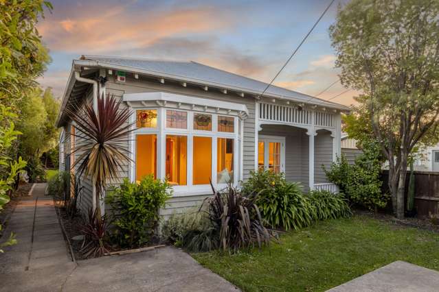 Cashel Street Charmer