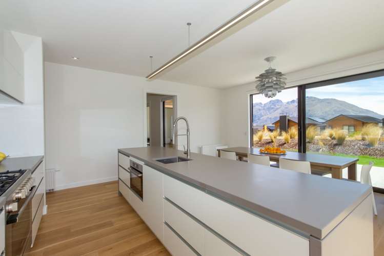 4 Hovingham Court Jacks Point_19