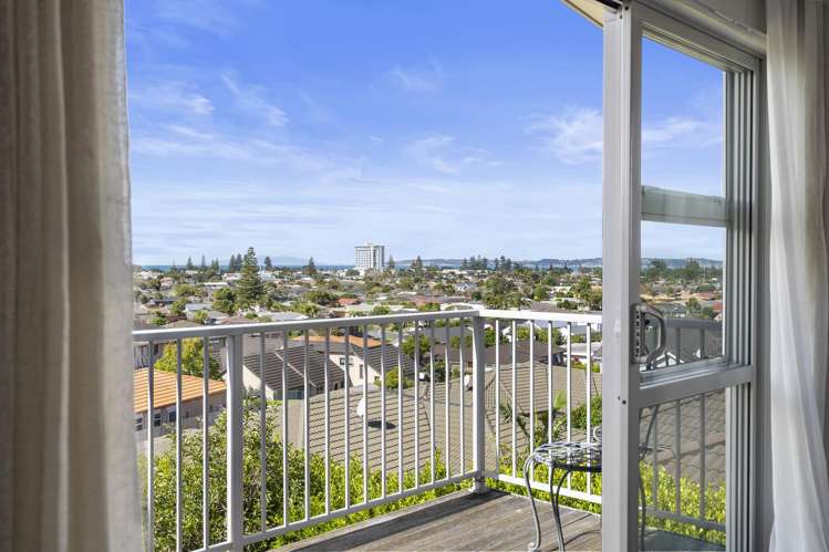 60 Chesterfield Way Orewa_27