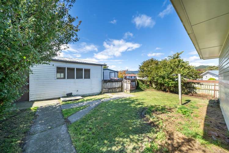 8 Meremere Street Wainuiomata_16