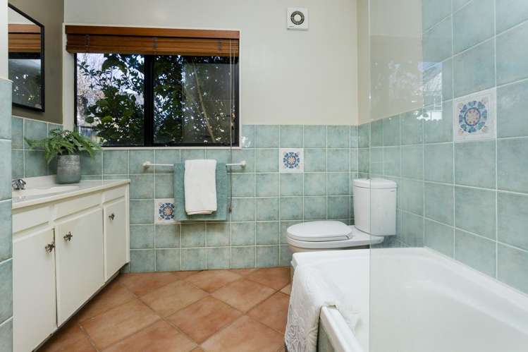 2/32 Centorian Drive Windsor Park_16