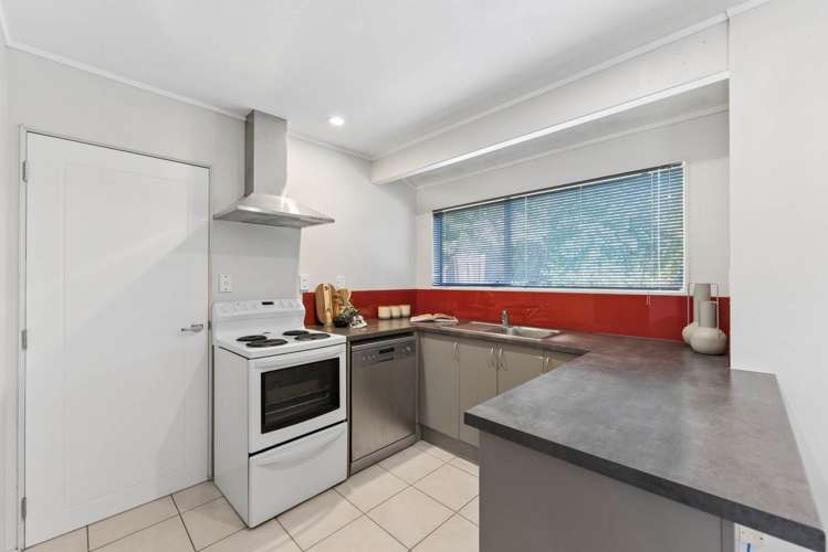 1/6 Sandiacre Way Browns Bay_6