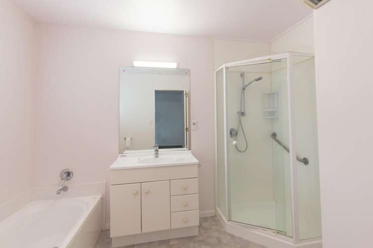 1/30 Uxbridge Road Mellons Bay_5