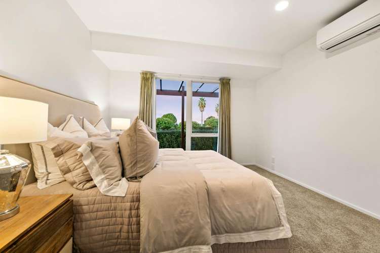 18 Burgundy Park Avenue Henderson_25