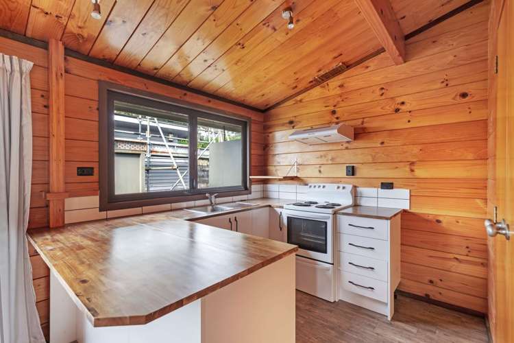 6 Aries Place Kawaha Point_9