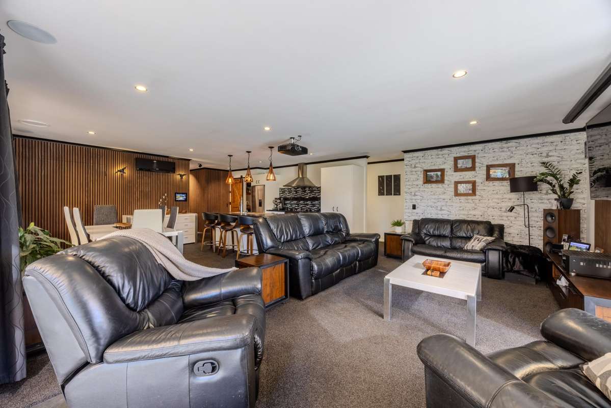 10 Jack Young Place_1