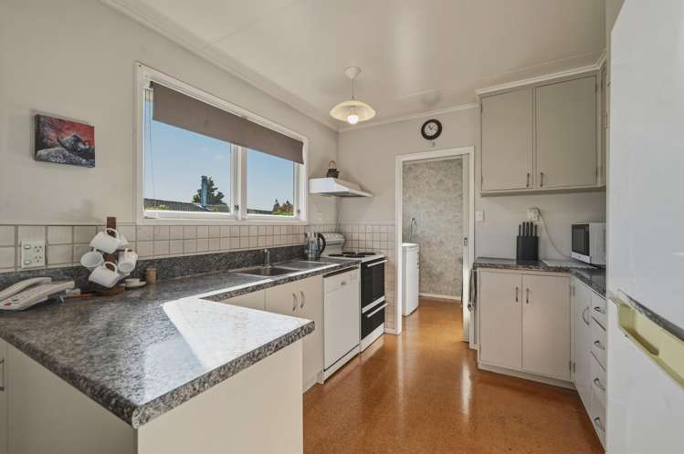 18 Alison Street Mangakakahi_9