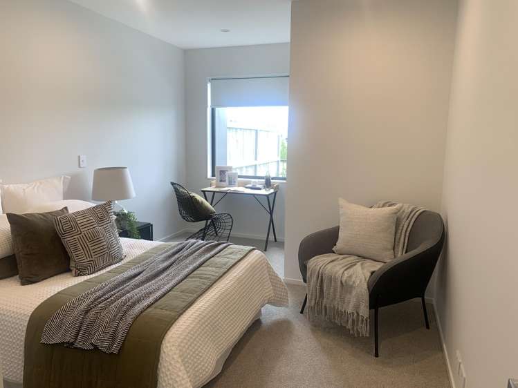 2/18 PARAONE CRESCENT "WAIATA SHORES" Takanini_22