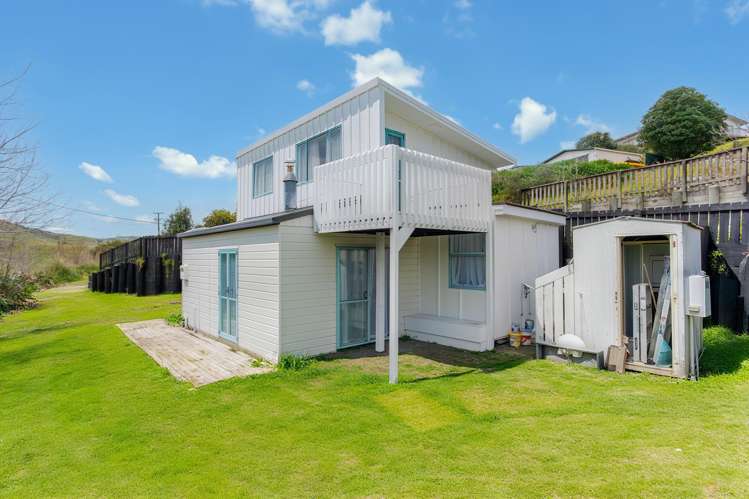 1121 Whakapirau Road_5