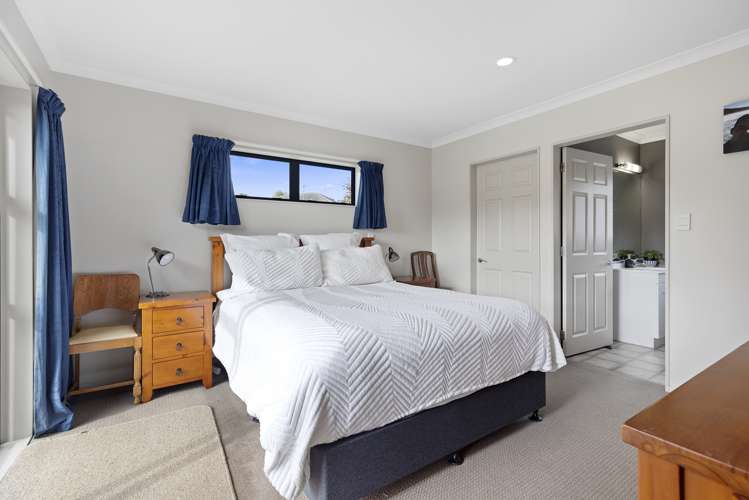 6 Honeysuckle Lane Ohauiti_6