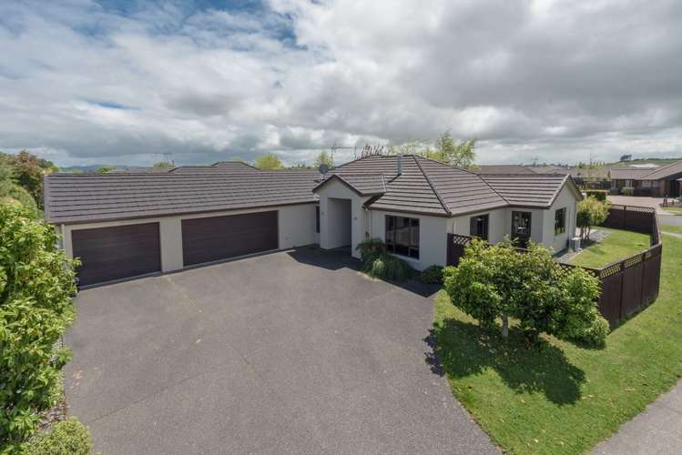 12 Holly Place Rototuna North_1