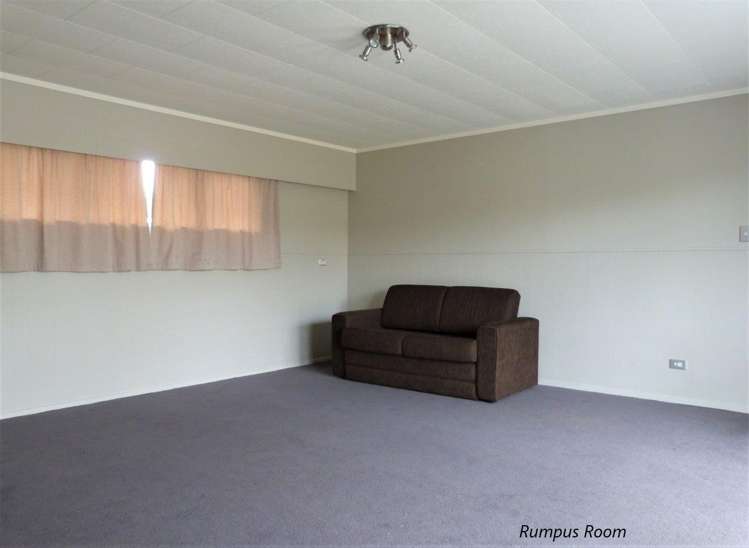 8 Graham Street One Tree Point_8