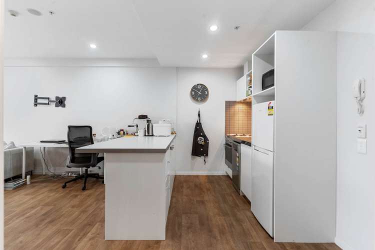 604/20 Mccrae Way New Lynn_19