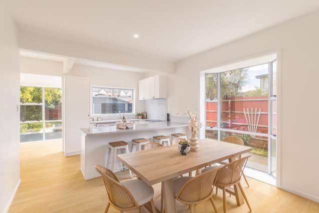 65 Randolph Steet Woolston_2