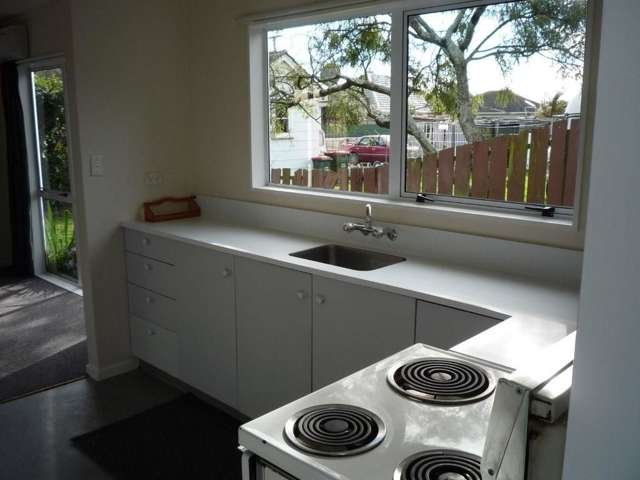 2/227 Kawai Street Nelson South_1
