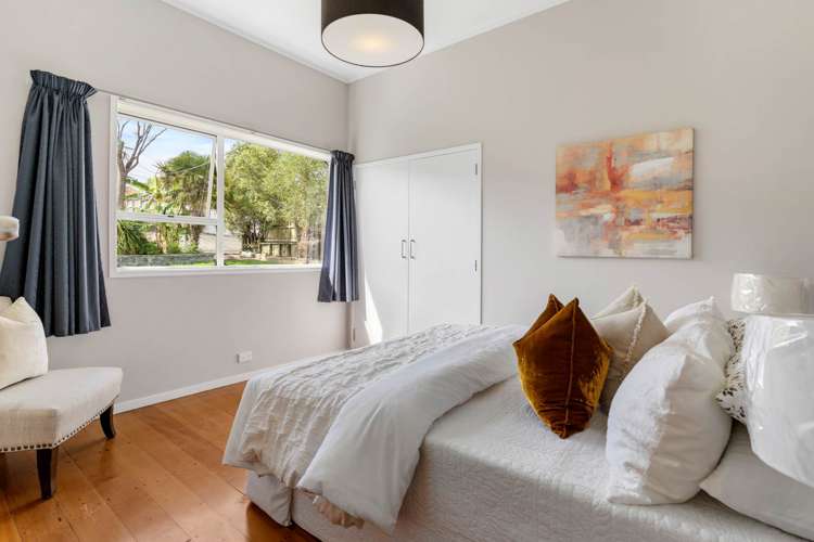 7 Merwood Lane Devonport_20