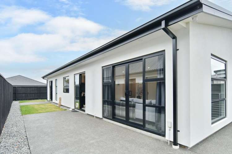 60 Quinn Crescent Woodend_15