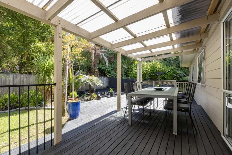8 Ngaio Road Titirangi_13