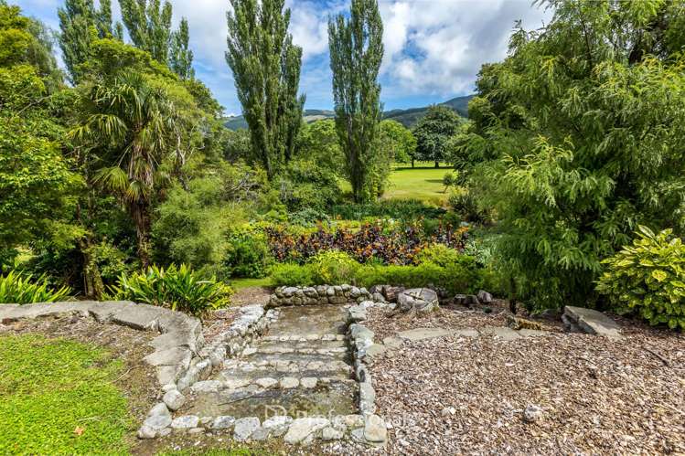 20 Barton Road Heretaunga_3
