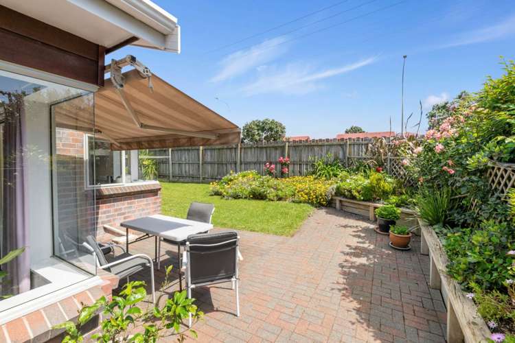 61 The Grove Red Beach_4