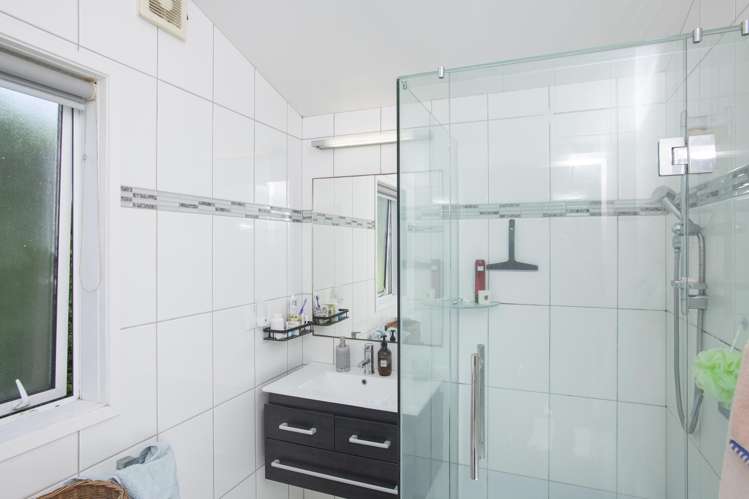 1 Forster Street Tolaga Bay_29