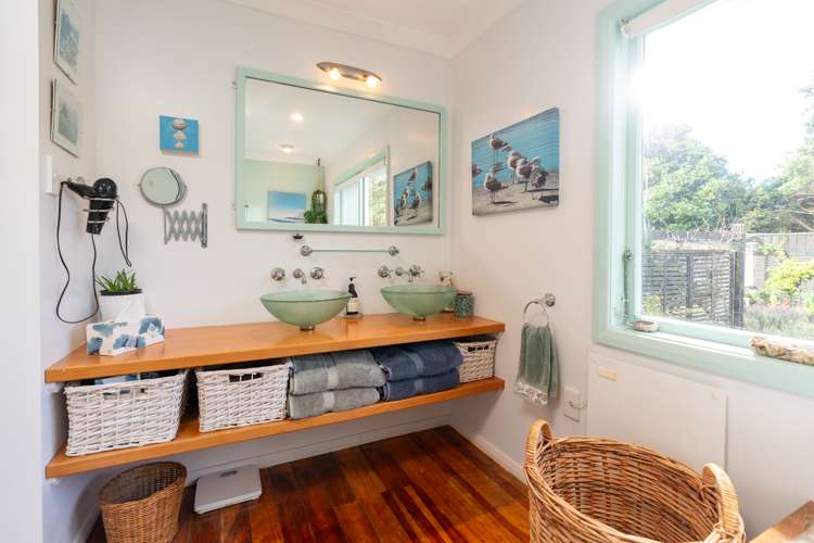 108 Wellington Road Paekakariki_29