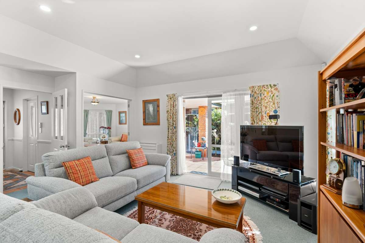 5 Amesbury Mews_5