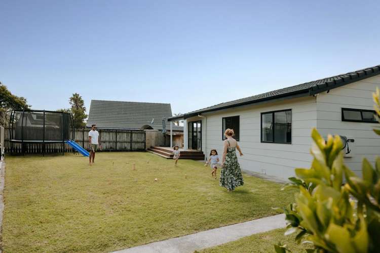 17 Opal Drive Papamoa Beach_2