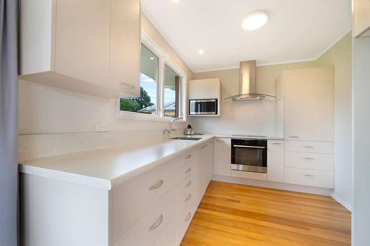 Flat 2/7 Windermere Crescent Blockhouse Bay_5