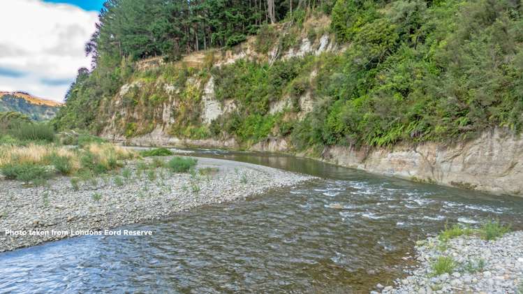 244 Londons Ford Road Pohangina_17