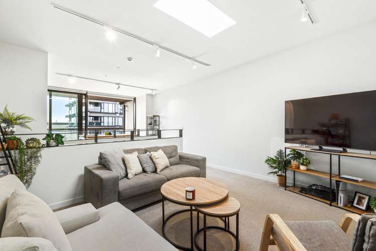 220/38 Khyber Pass Road_2