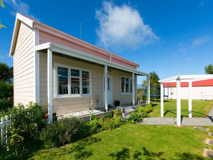 1245 Upland Road Egmont Village_13