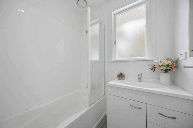 17 Wylie Avenue Sunnynook_12