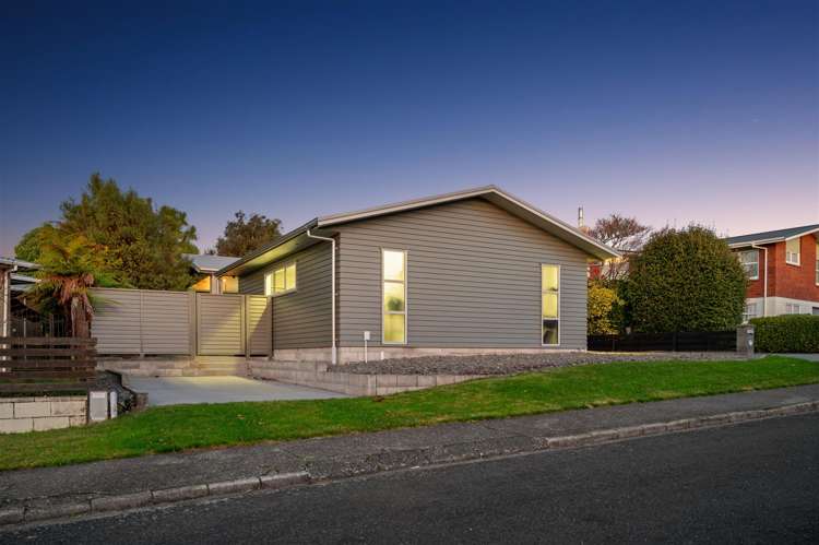 12 Simmonds Crescent Springfield_32