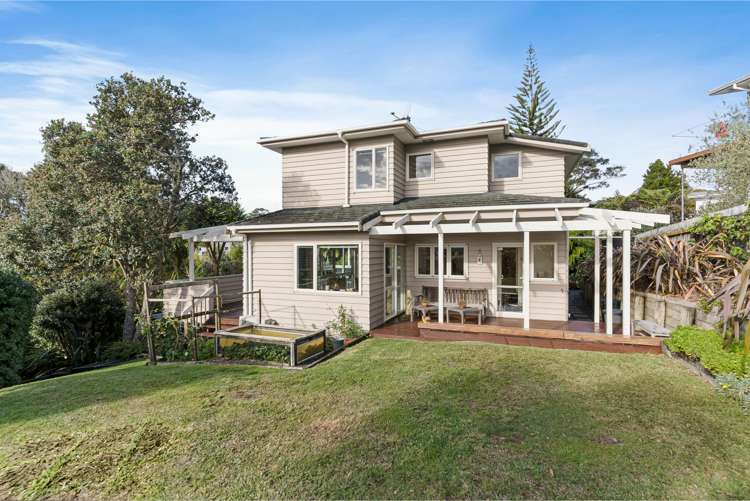 17 Oruamo Place Beach Haven_18