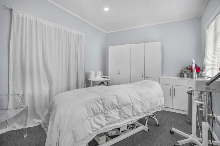 7 Military Road Boulcott_25