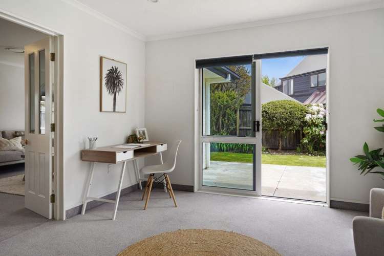 4 Thicket Close Redwood_13