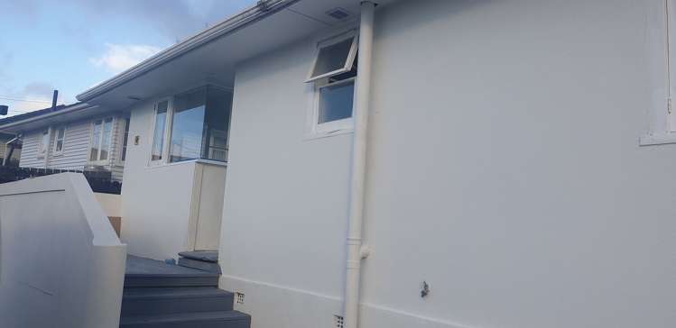 53 Vodanovich Road Te Atatu South_14