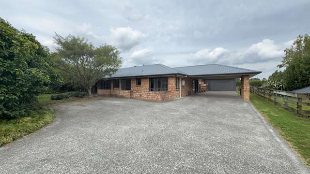 Kumeu Equestrian Lifestyle for rent - 4 Bed + Sleepout