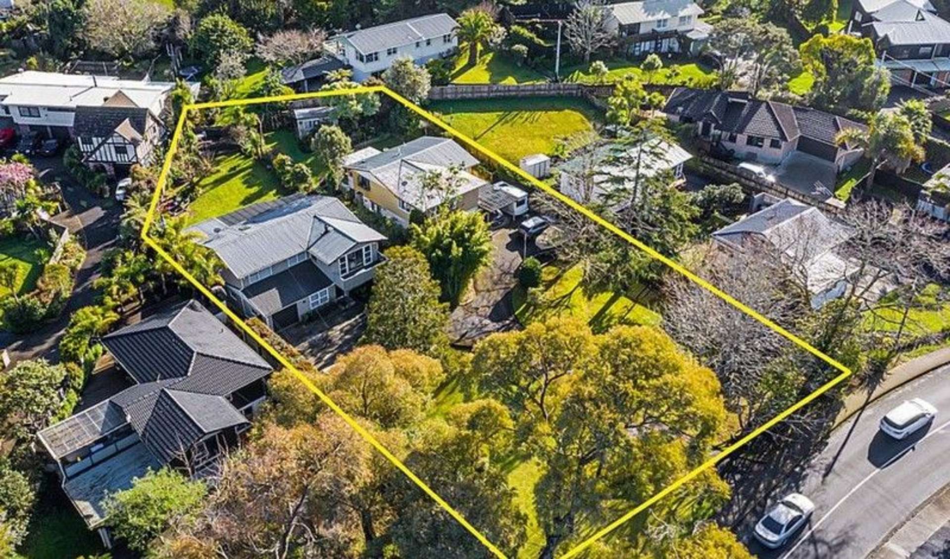 21&23 Atkinson Road Titirangi_0