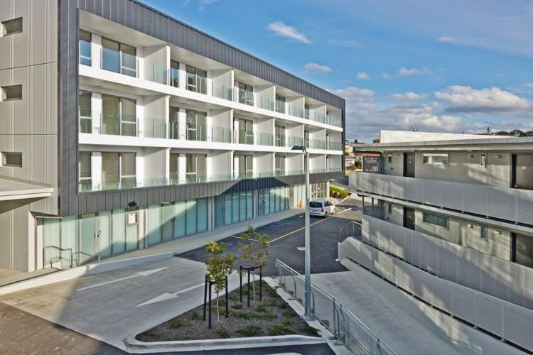 319/17 Link Crescent Stanmore Bay_18