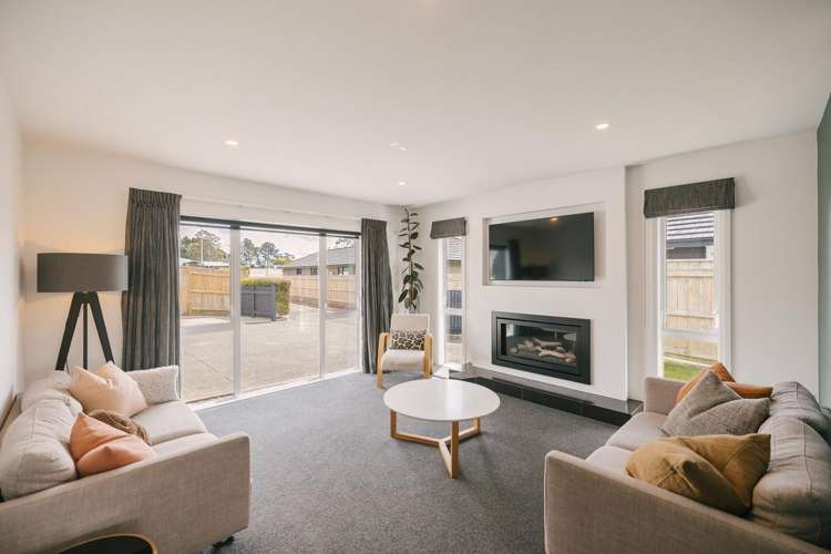 118 Johnstone Drive_1