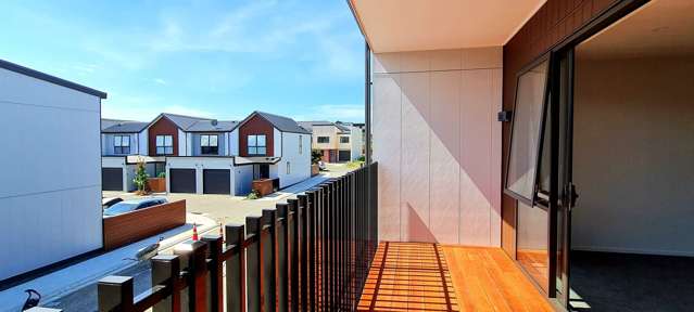 2/10 Unga Place Beachlands_1