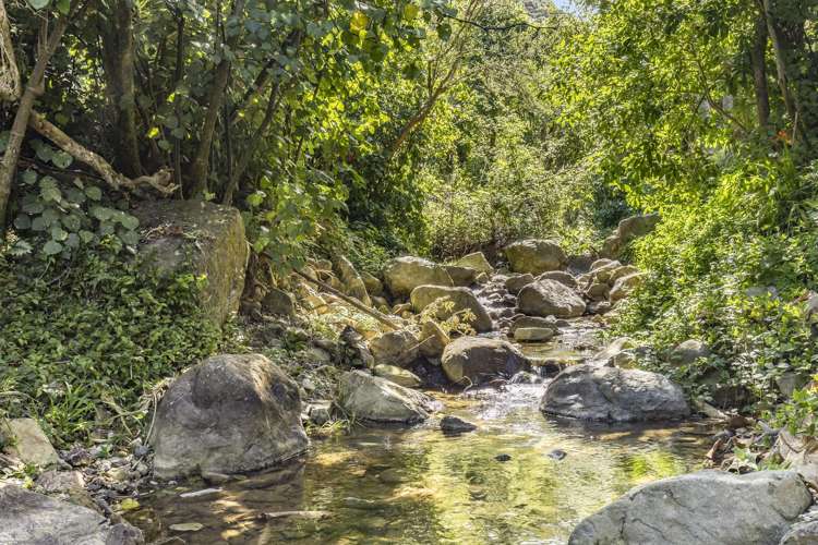 21 Airlie Street Glenduan_15