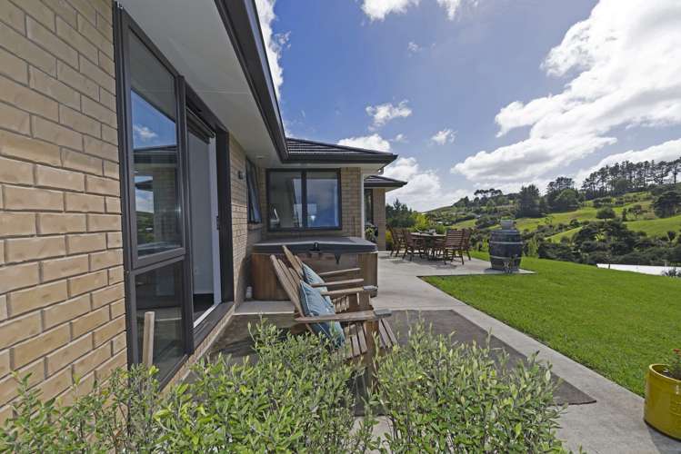 63b Manuka Grove Helensville_16